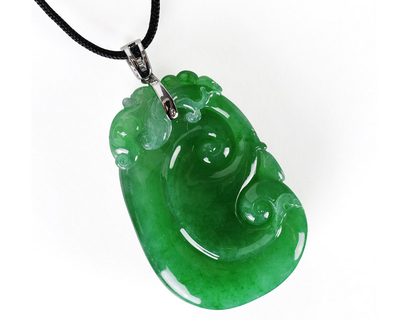 挑選翡翠玉石最實用的絕招 一看二摸三聽，輕松鑒別真偽與品質